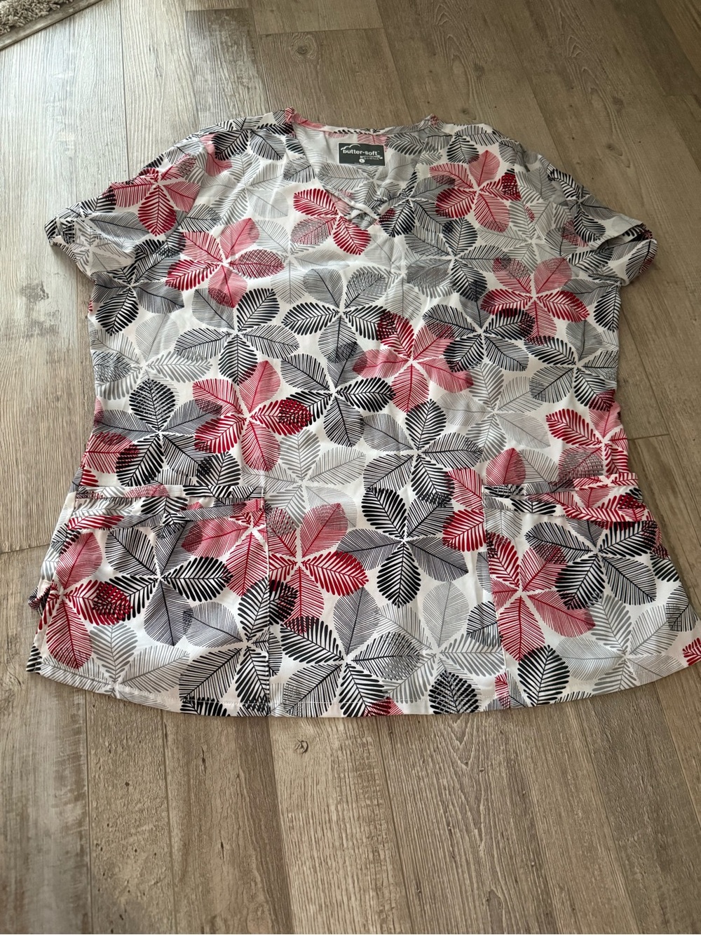WonderWink Floral Print Scrub Top in Red, Black & Gray